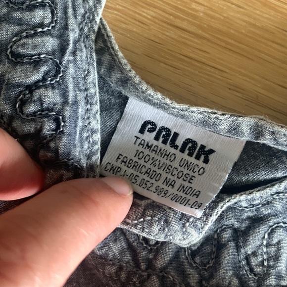 Palak Sleeveless Dress - Picture 6 of 7